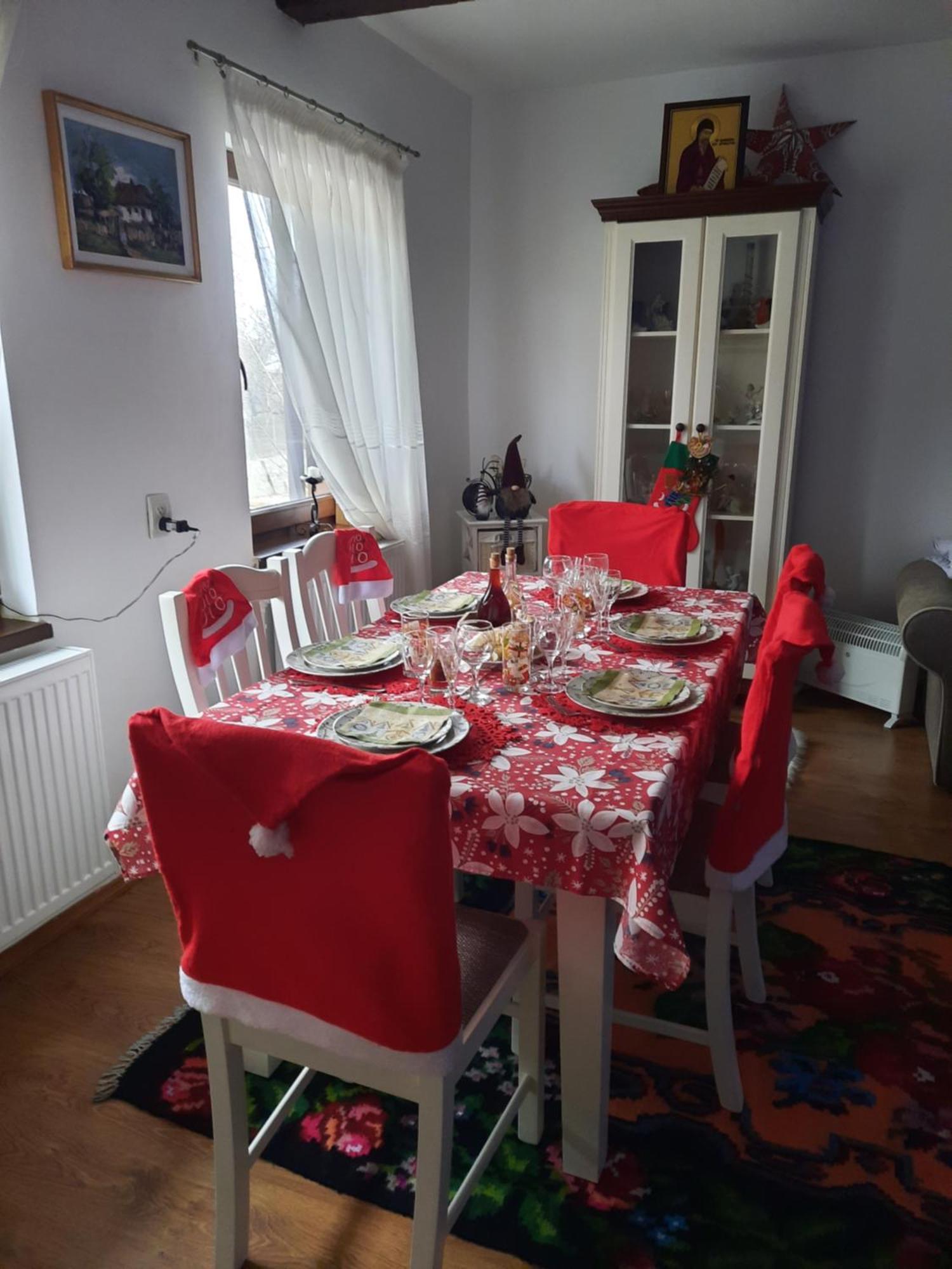 فيلا Casa Bunicilor Ciprian Porumbescu المظهر الخارجي الصورة